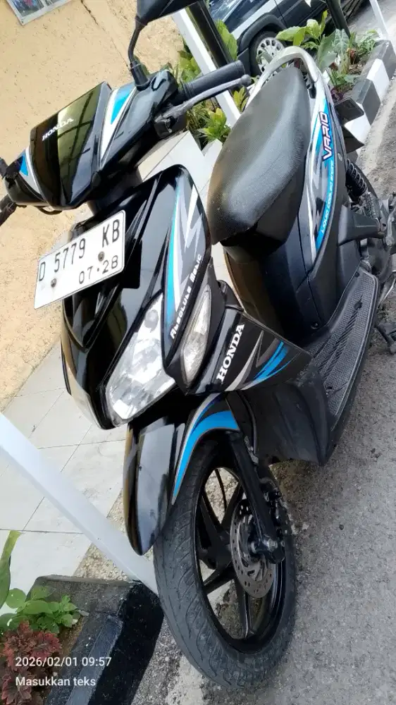 Vario  2013  karbu mulus ,standran mesin bagus