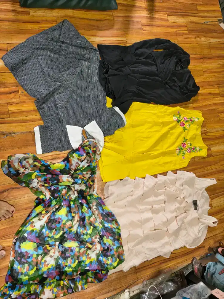 PL Atasan Cewek msh bagus layak pakai jual Borongan