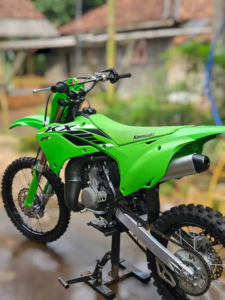 Kawasaki kx85 model year 2025