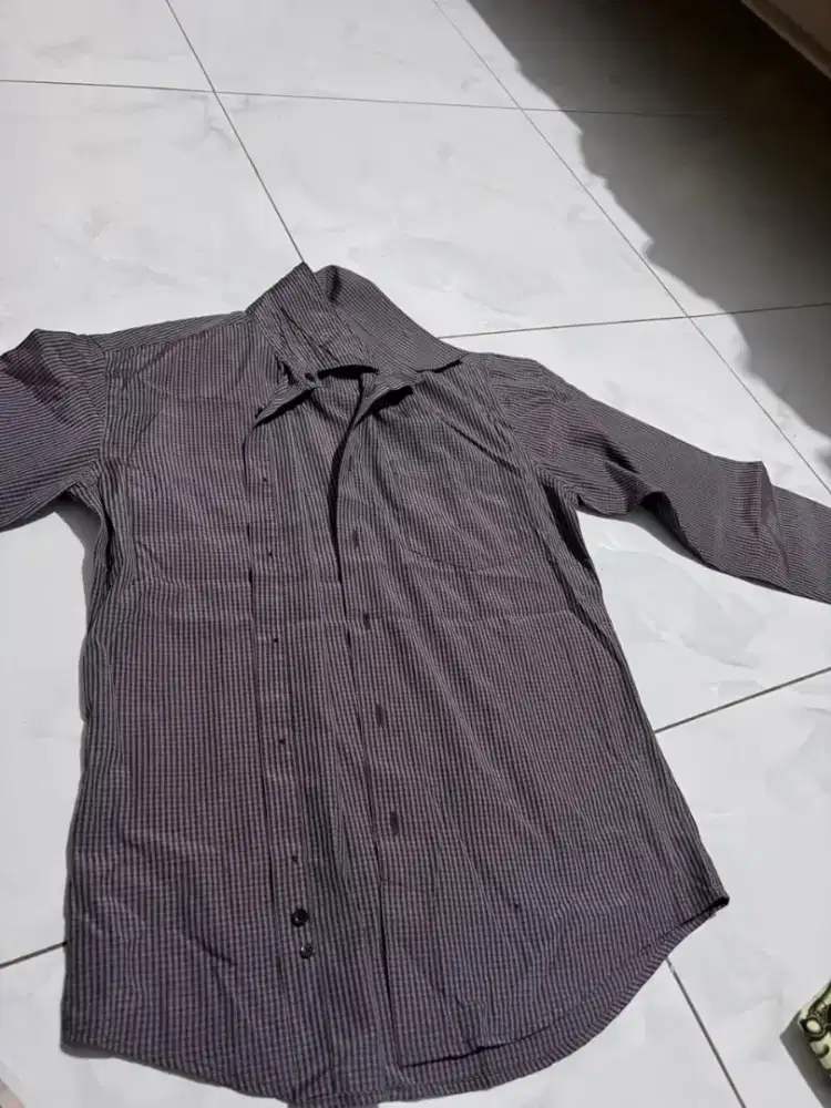 Kemeja Pria Belang Lengan Panjang Bekas Masih Bagus – Gratis