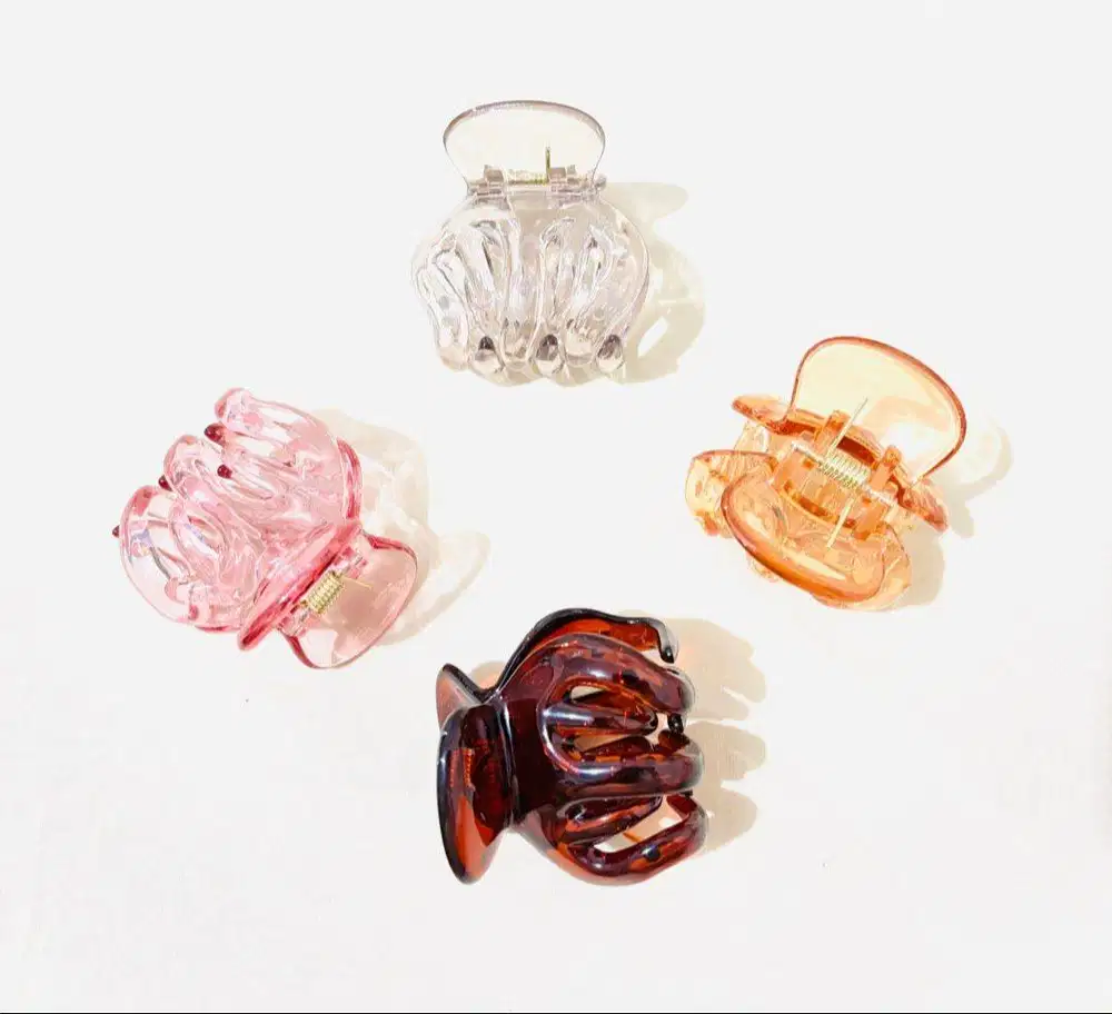 butuh karyawati jaga stand aksesoris wanita