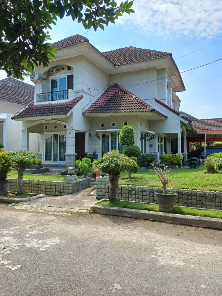 Dijual Rumah 2 lantai SHM dekat ringroad