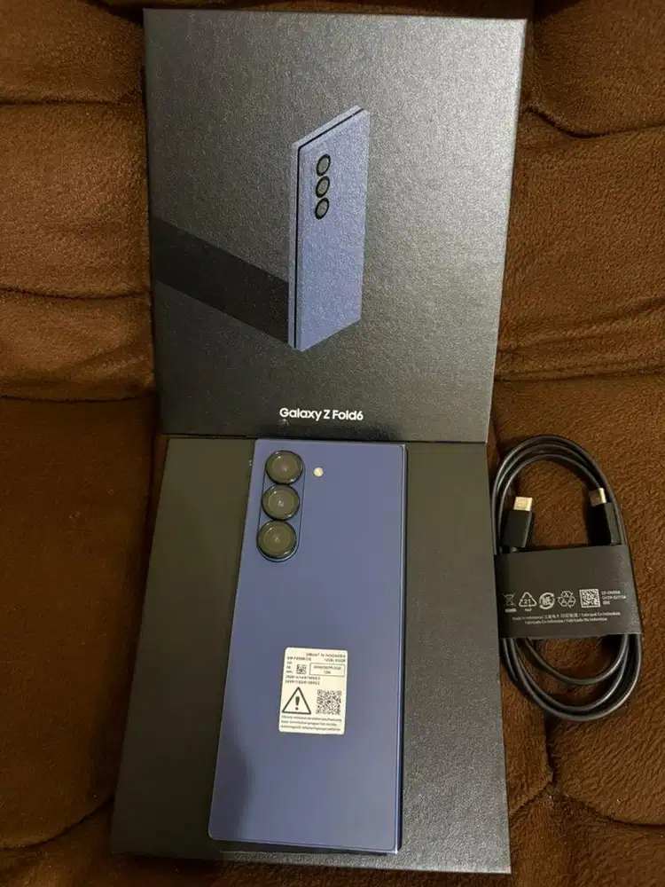 Samsung Galaxy Z Fold 6 12/215Gb