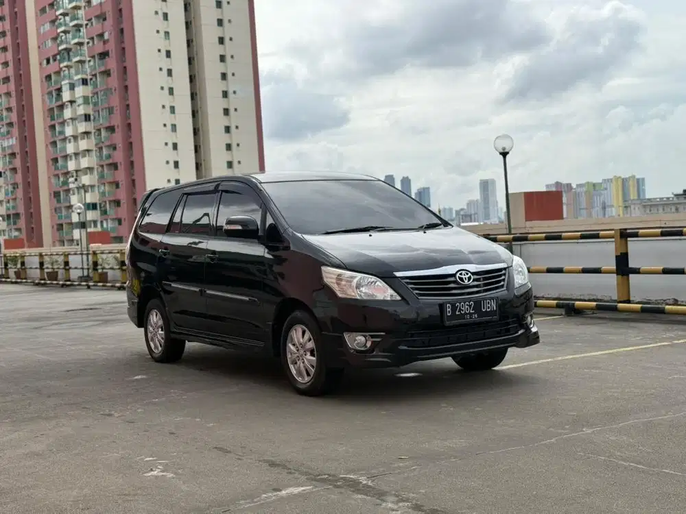 Toyota Innova G Luxury 2.0 2011 A/T