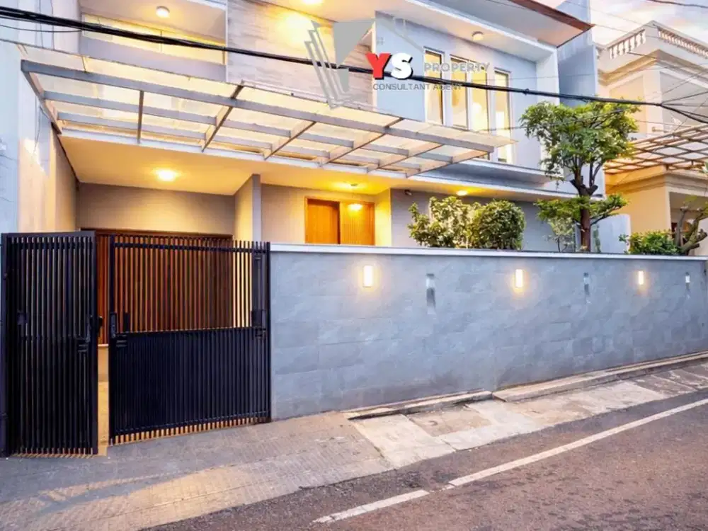 HUNIAN ELIT CEMPAKA PUTIH! Rumah 2 Lantai Luas 340m² - Strategis & Bebas Macet ZN91