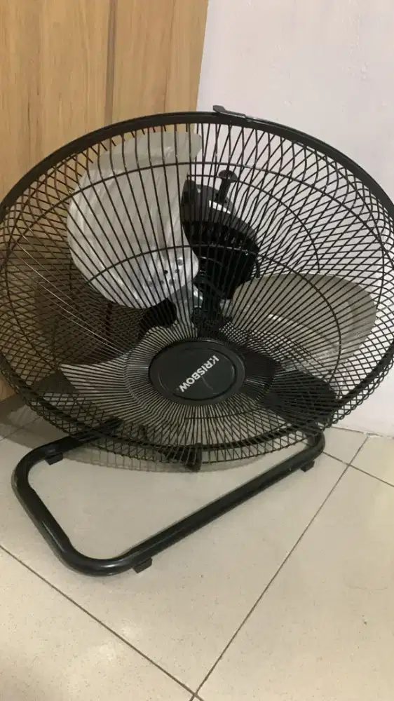Kipas angin duduk 2 in 1...krisbow 16 inch