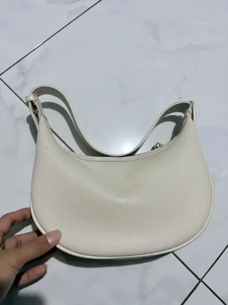 Tas Wanita Cream Kondisi Masih Bagus – Gratis
