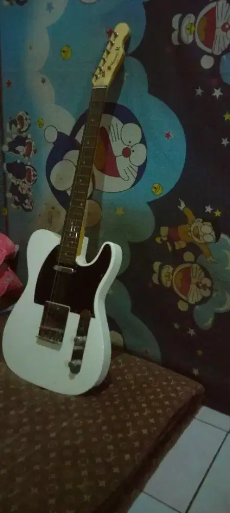 Gitar elektrik strengers model telecaster