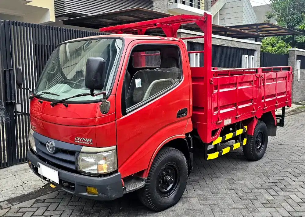 DYNA engkel 110PS ANTIK KABIN 100%ORI CAT KM86RB MESIN SUPER ISTIMEWA