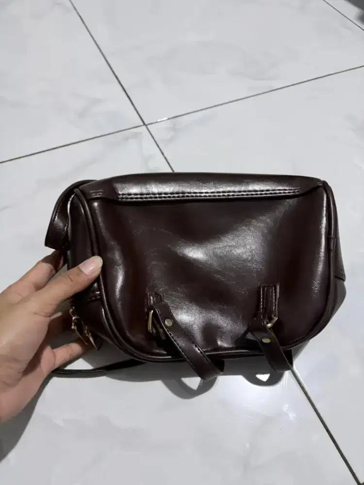 Tas Wanita Coklat Kondisi Masih Bagus – Gratis
