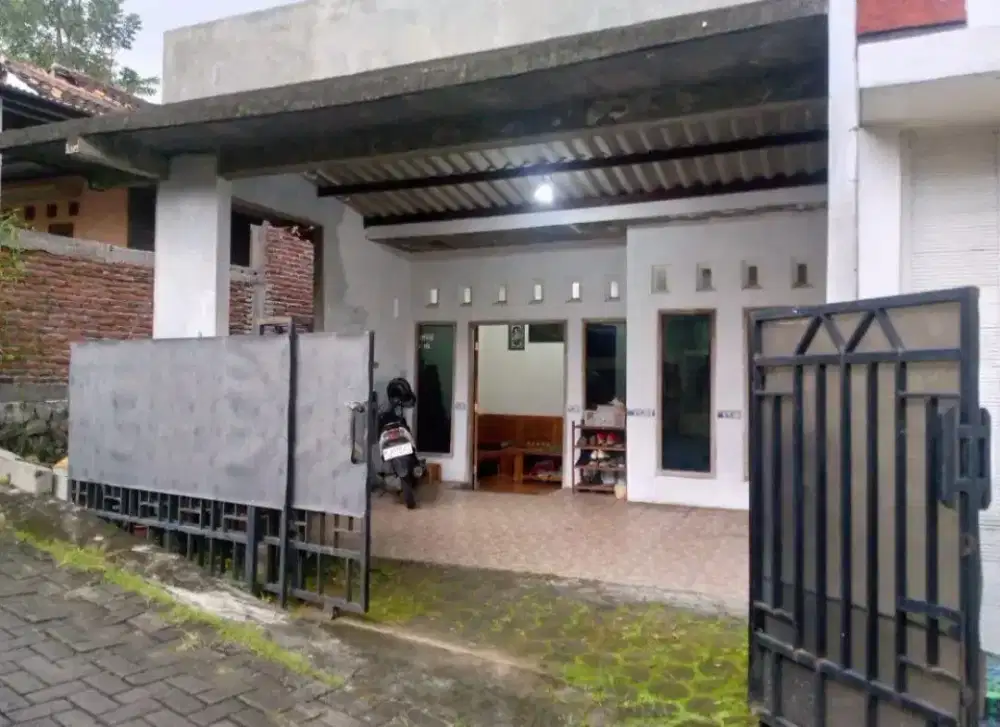 Rumah sampangan dewi sartika timur