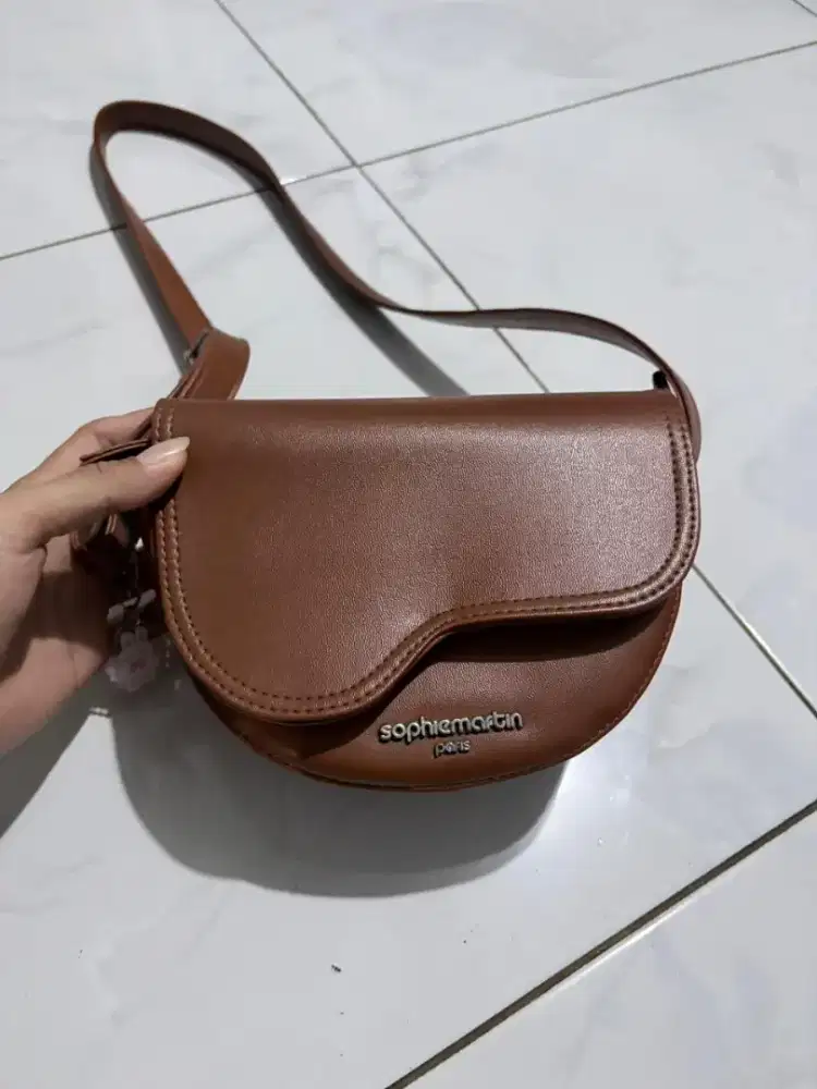 Tas Wanita Coklat Kondisi Masih Bagus – Gratis