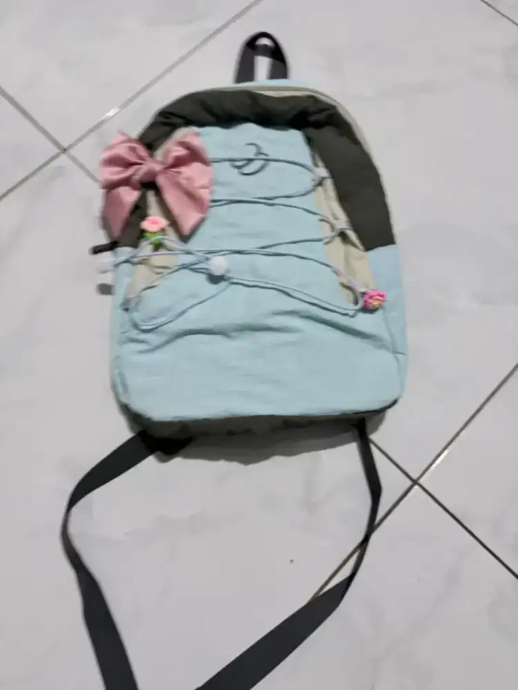 Tas Wanita Outdoor Kondisi Masih Bagus – Gratis