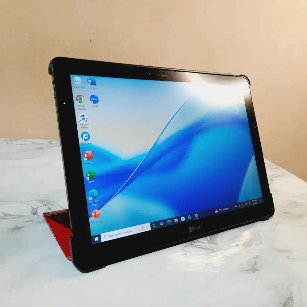 Fujitsu V727 Core m3 Ram 8GB SSD 128GB Touchscreen Pen Laptop 2in1