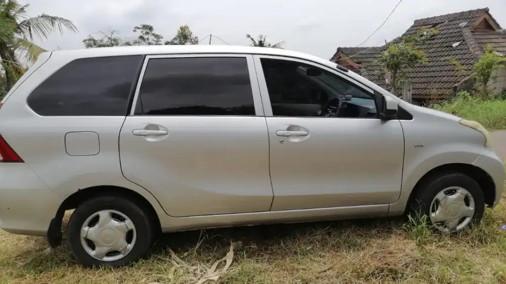 Toyota Avanza E