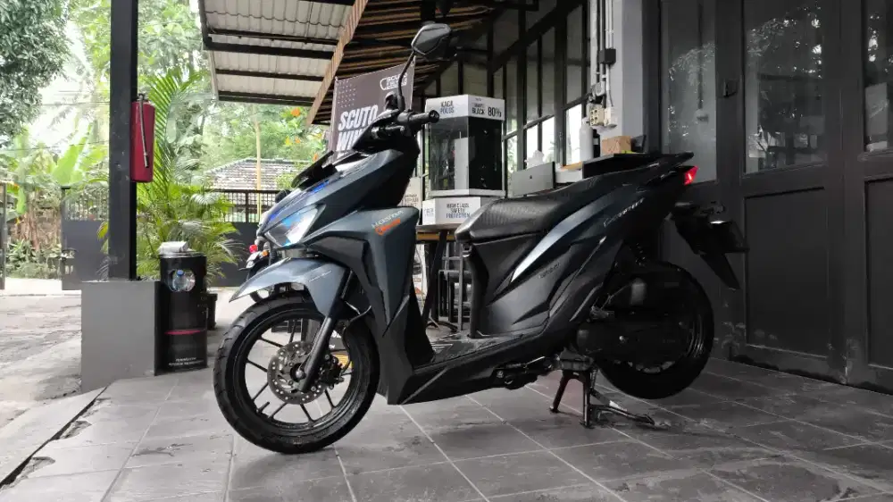 Vario new 2019 LED old