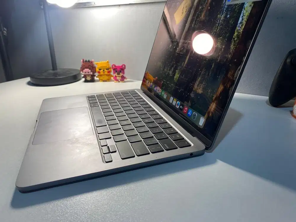 'MacBook Air M2 13inch 2022 No Box Second Like New, CC 105