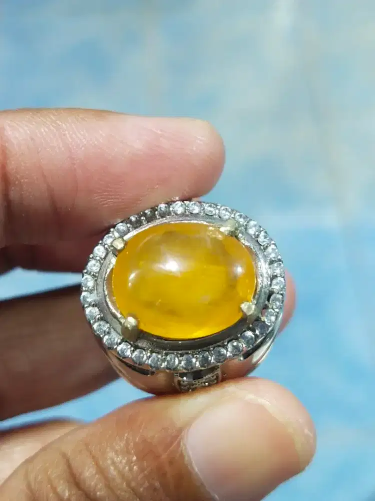 yellow safir/yakut kuning