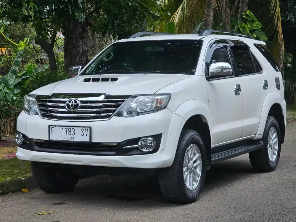 Toyota Fortuner VNT diesel matic 
2014
Nik.2013