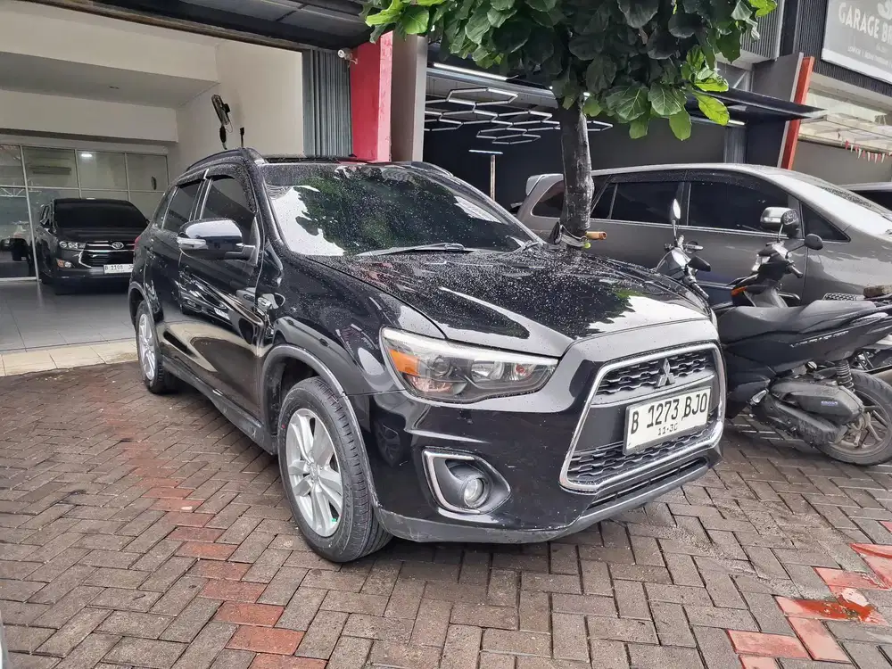 Mitsubishi Outlander Sport PX 2.0 At 2015
Warna Hitam
Km 139 Rb