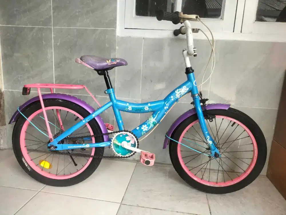 Sepeda mini ukuran 18 untuk usia 6 7 8 9 tahun