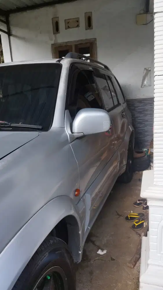 Suzuki Escudo 2001 Bensin