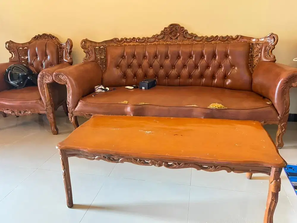 Sofa Kulit Bahan Jati Muda / Harga boleh nego