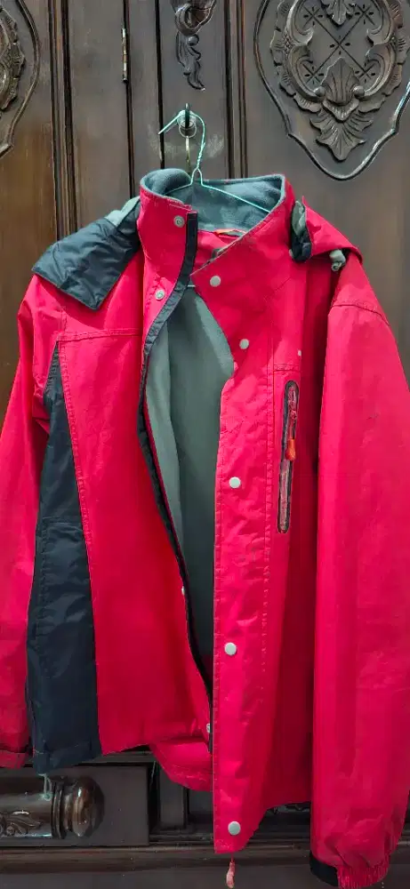 Jaket Eiger/ Jaket Gunung Ukuran S (Small/ Kecil)