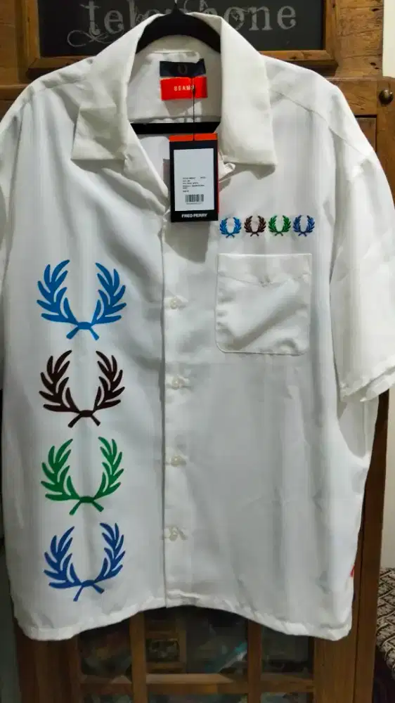 Kemeja Fred Perry collabs X Beams