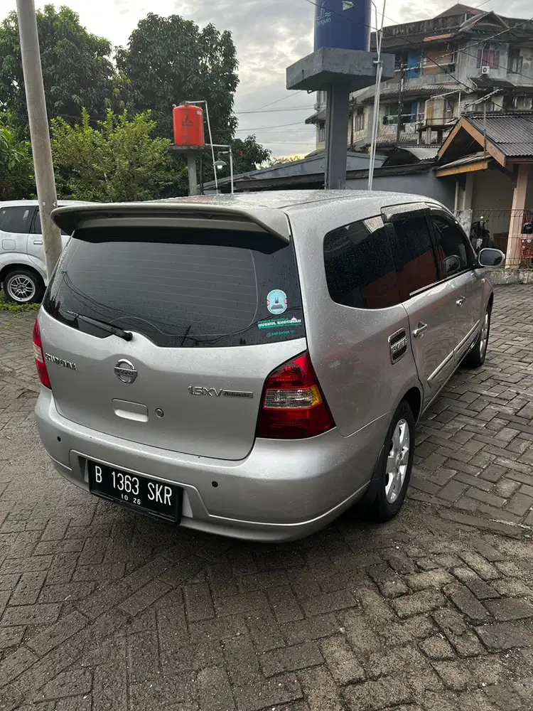 Nissan Grand livina 2010 Bensin