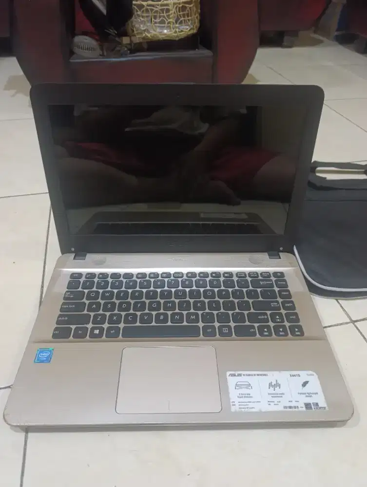 Laptop Asus X441S Layar 14in Mulus & murah jual apa adanya Mati