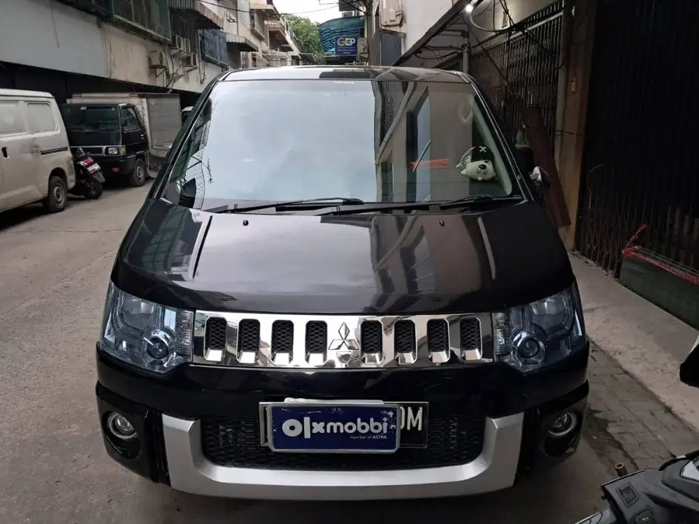 Delica Royal 2016 Diesel AT Hitam KM 75ribu Asli Istimewa