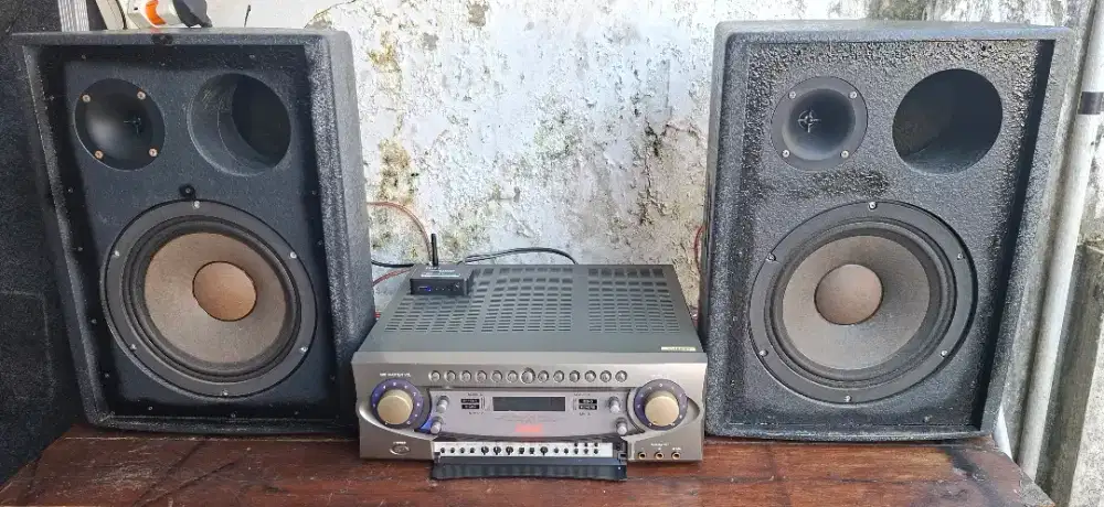 Sepasang speaker monitor 10inc