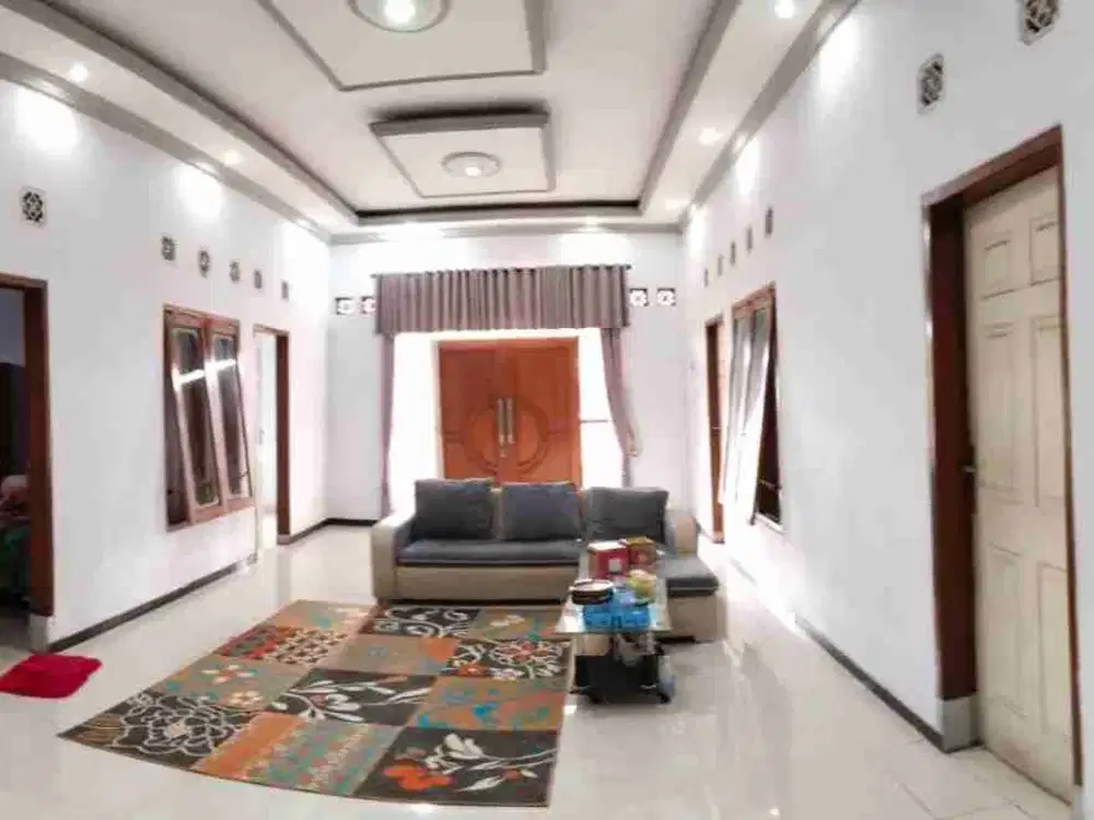 rumah murah BU SEGERA rumah pinggir jalan raya batu malang dibawah harga NJOP butuh segera laku. ada rumah plus toko