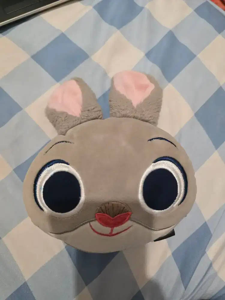 Penutup mata judy hoops