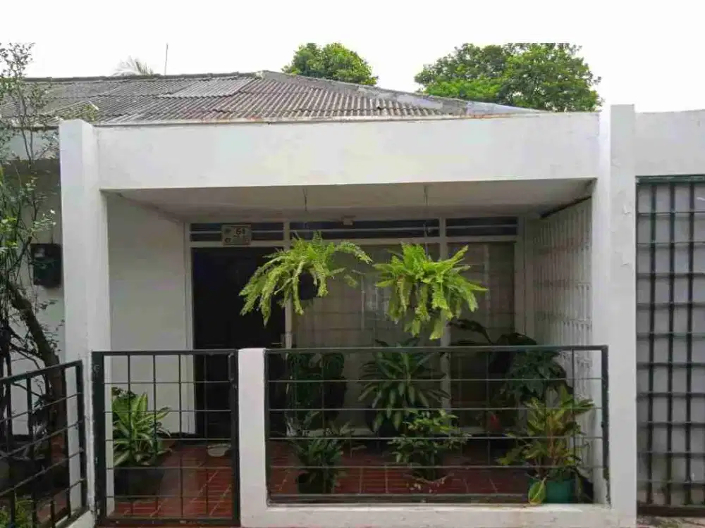 Dekat GBK, Dijual Rumah Hitung Tanah di Cidodol Jakarta Selatan