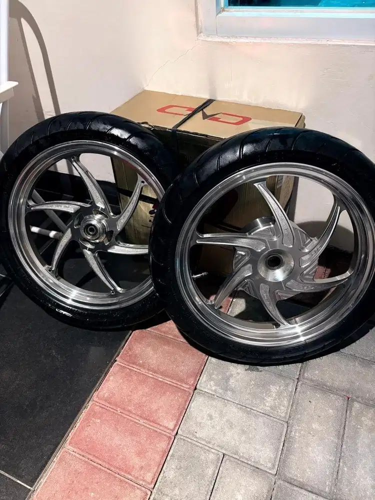 Jual velg delkevic sickstar dan ban fastipro