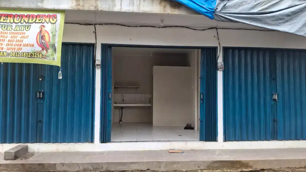 Di sewakan 2 kios baru, lokasi strategis.