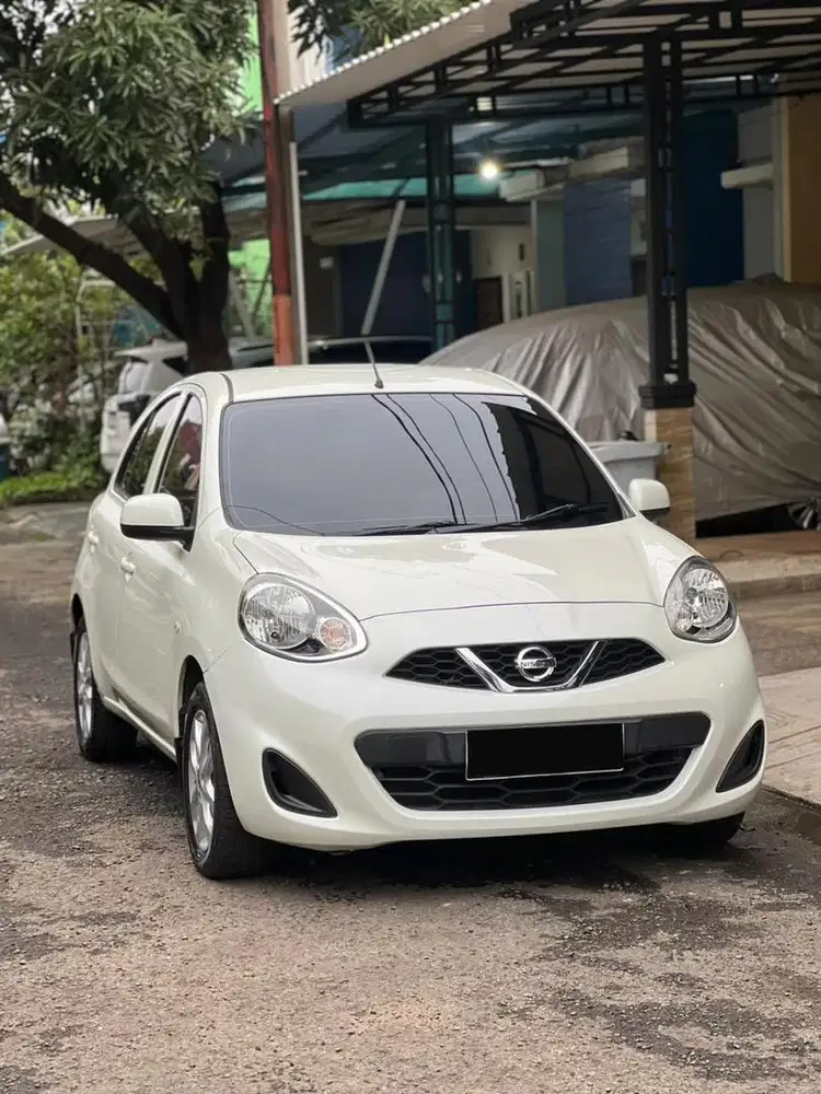 Nissan March 1.2 L Automatic 2015 Putih Mutiara
