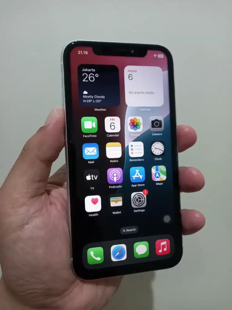 IPhone XR White 64Gb Lte Fullset ex inter ada minus dibaca
