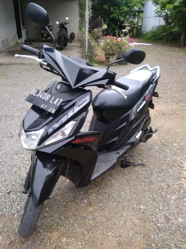 Yamaha Mio warna hitam