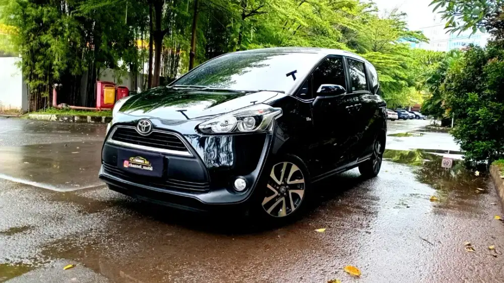Toyota Sienta V Matic 2017 Black