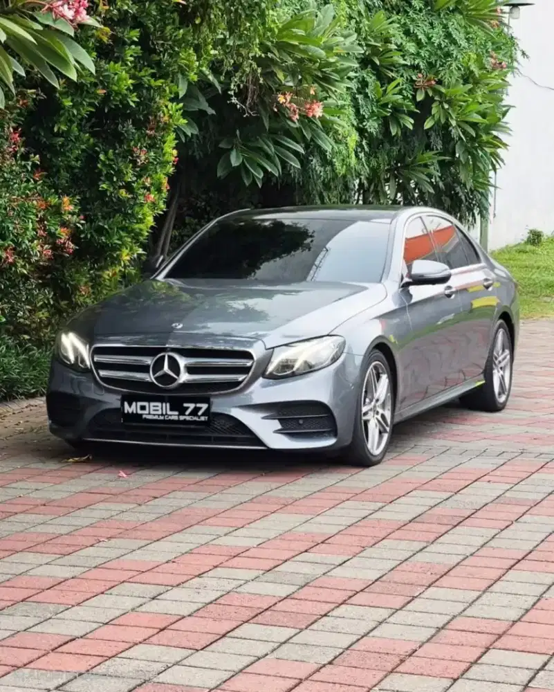 Mercedes Benz E300 AMG odo30rb Tahun 2017