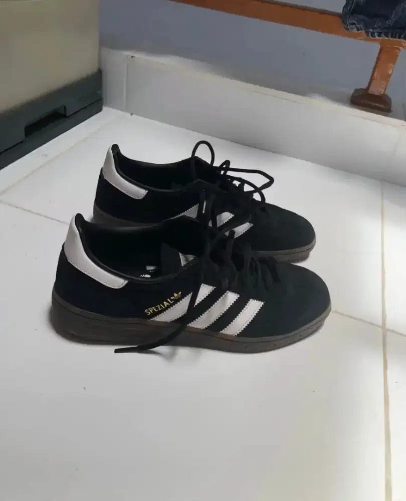 Sepatu Adidaz Warna Hitam