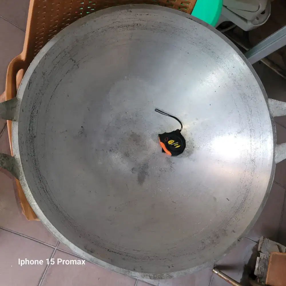 Wajan masak yang besar