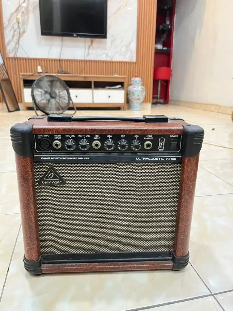 AMPLI GITAR BEHRINGER ULTRACOUSTIC AT108 15-WATT
