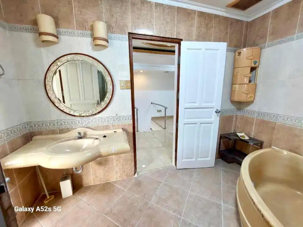 JUAL RUMAH MEWAH 2,5 Lt TANJUNG DUREN , GROGOL, JAKARTA BARAT