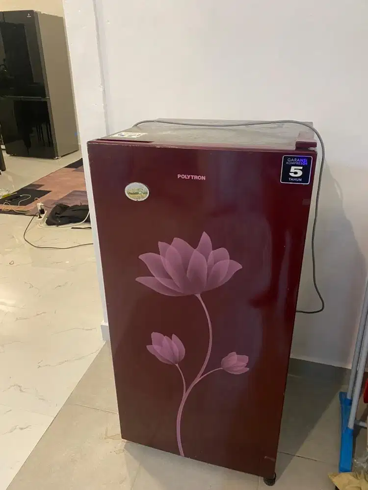 Dijual Kulkas polytron masih normal semua