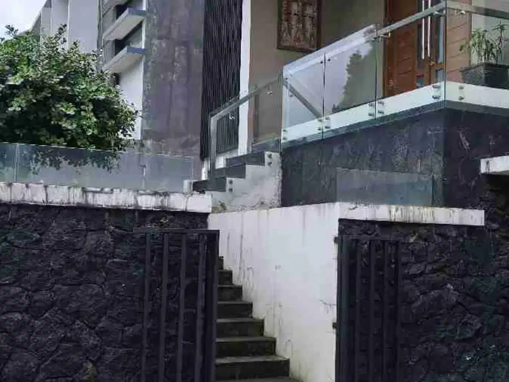 Jual Rumah Lux Nyaman dan Asri di Mekar Wangi