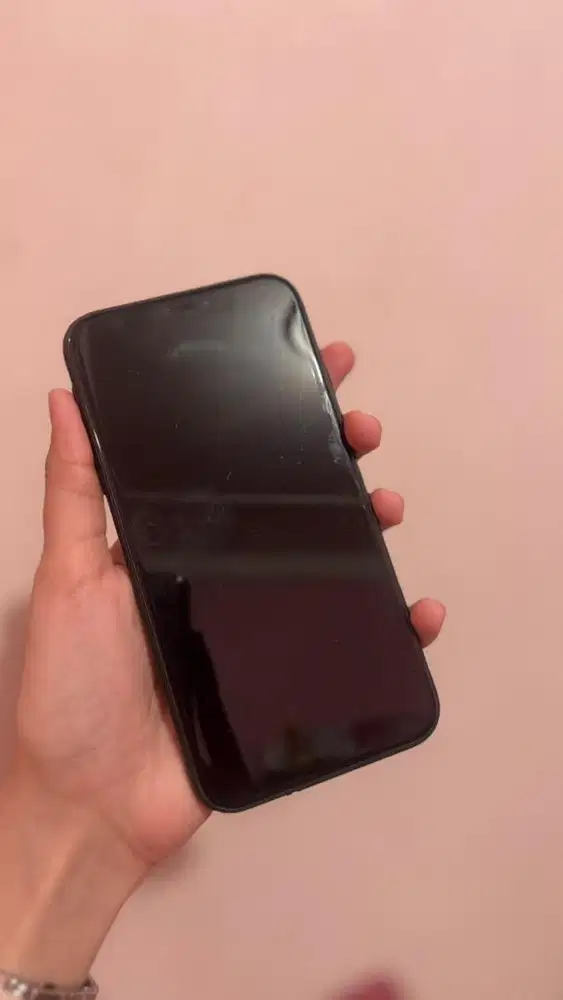 iphone xr 64gb HITAM